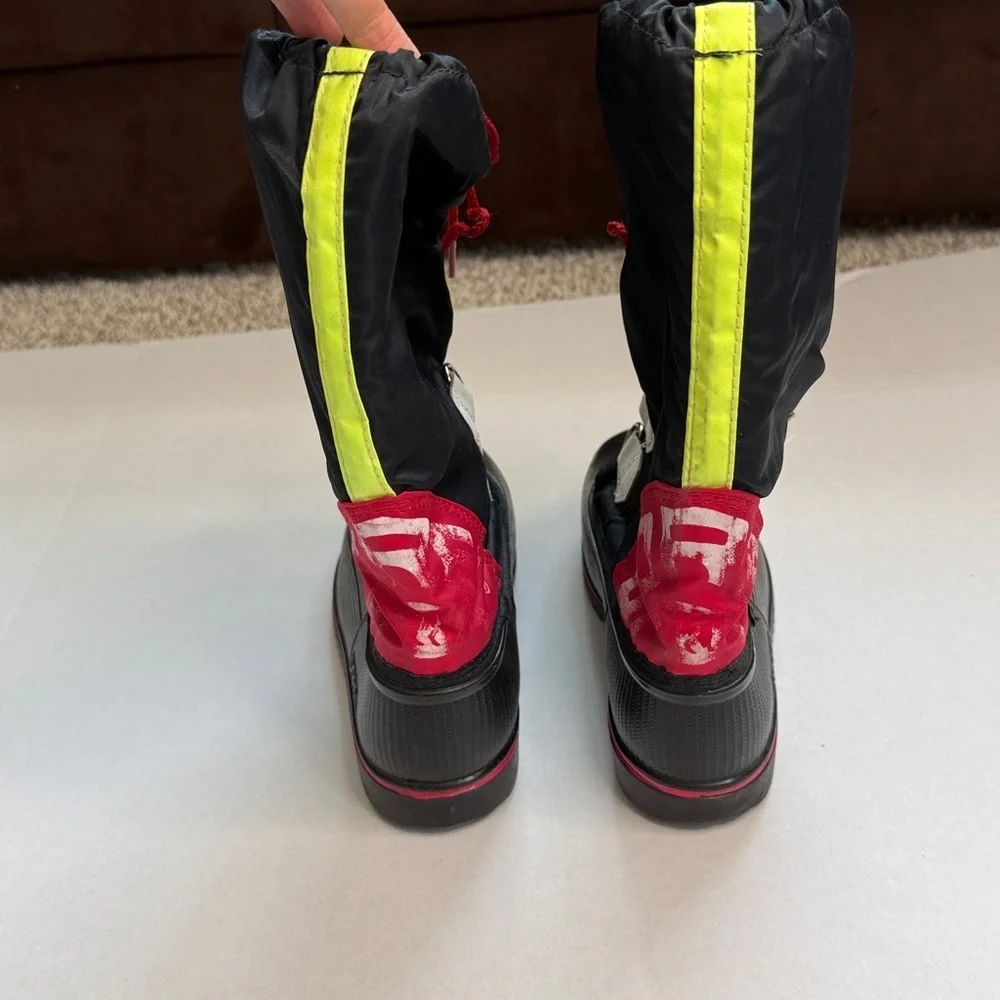 Sorel Boys Snow Boots Black size 6 - Picture 6 of 8